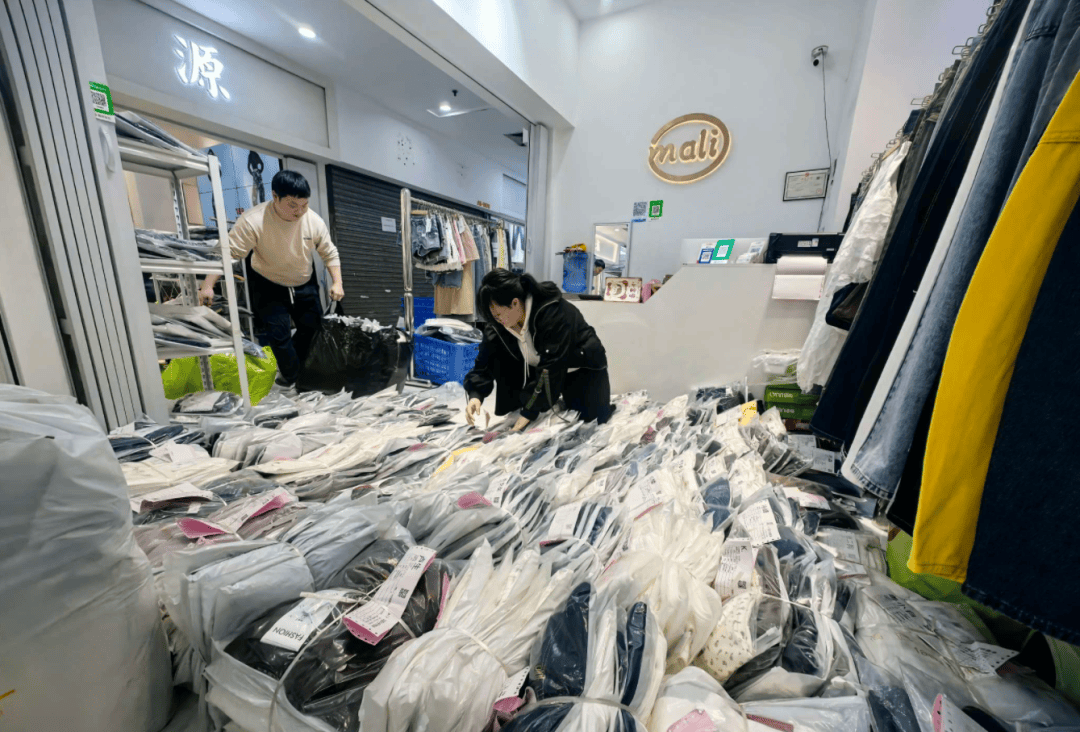 订单飙涨！增城服装批发市场岁末迎销售高峰